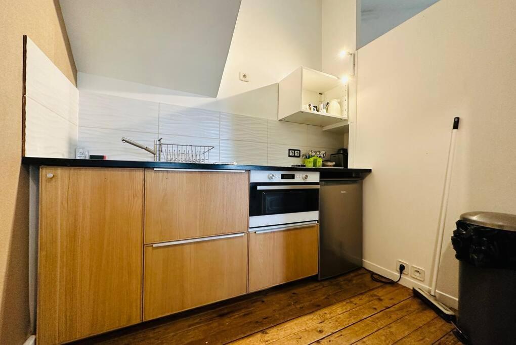 Standing Apartment T2 Near The Train Station And Tours Bagian luar foto