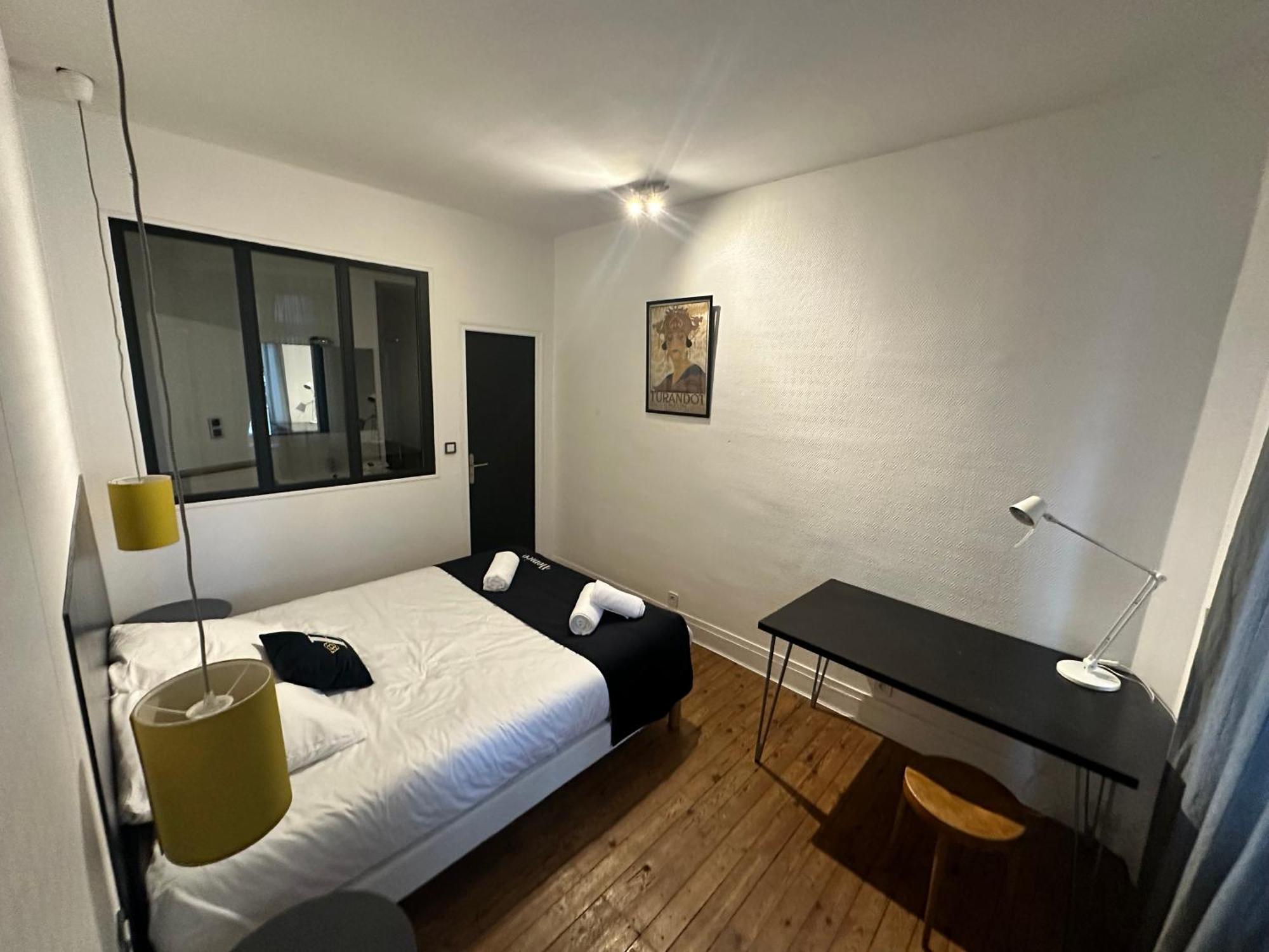 Standing Apartment T2 Near The Train Station And Tours Bagian luar foto
